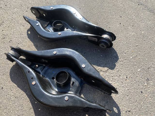 33326886448 BMW Нижний рычаг задней подвески купить в Черновцы
