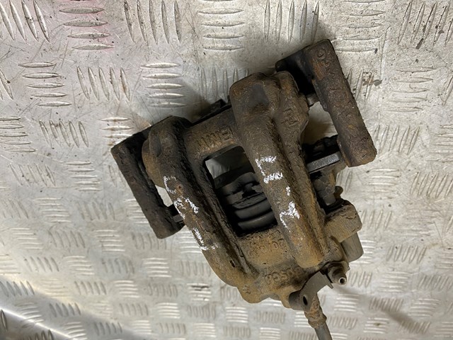 Тормозной суппорт правый задний 34216850858 BMW