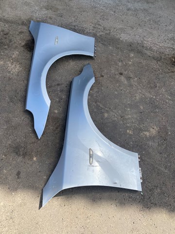Переднее левое крыло 41357111429 BMW