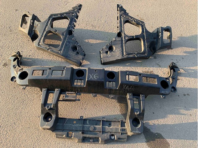 51127176245 BMW Кронштейн бампера заднего внешний левый купить в Черкассы