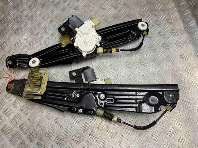 Стеклоподъемник задней правой двери 51357182616 BMW