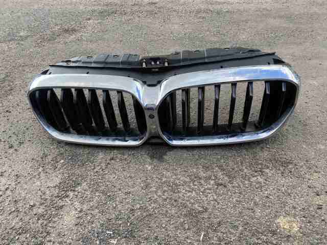 Облицовка радиатора 51745A218F3 BMW