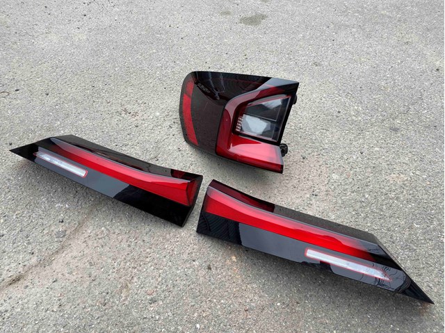 Задняя левая внутренняя фара 63219465355 BMW