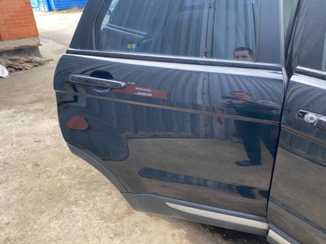 Дверь задняя, правая LR028556 LAND ROVER