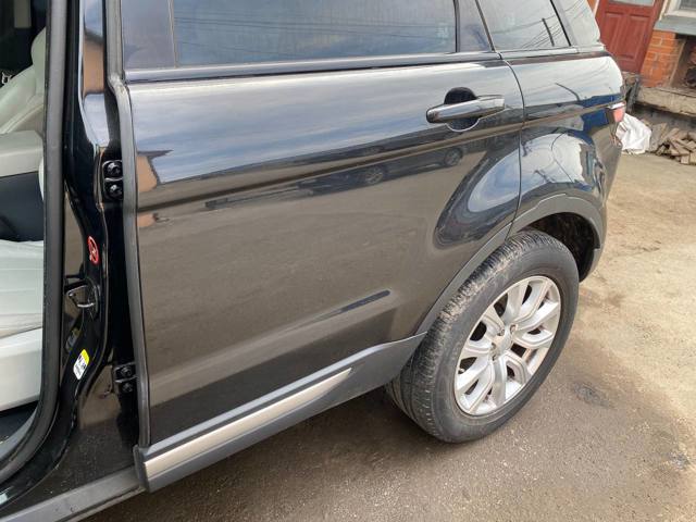 Задняя левая дверь LR028557 LAND ROVER