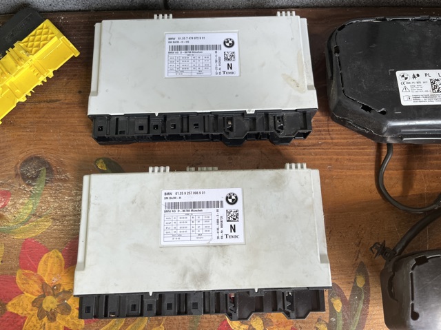 Модуль управления (ЭБУ) переднего сидения 61359257098 BMW