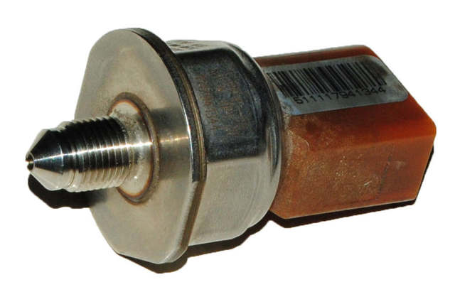 VAG 03C906051C Датчик давления топлива в наличии Украина