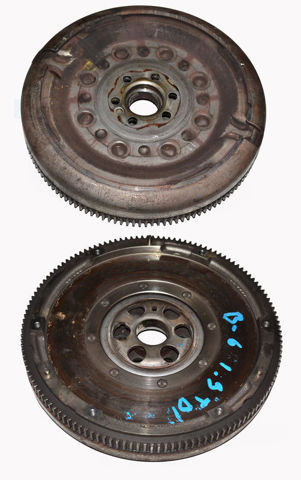 Маховик сцепления 03L105266E VAG