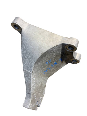 Кронштейн подушки (опоры) двигателя, левой 112533NF0A NISSAN