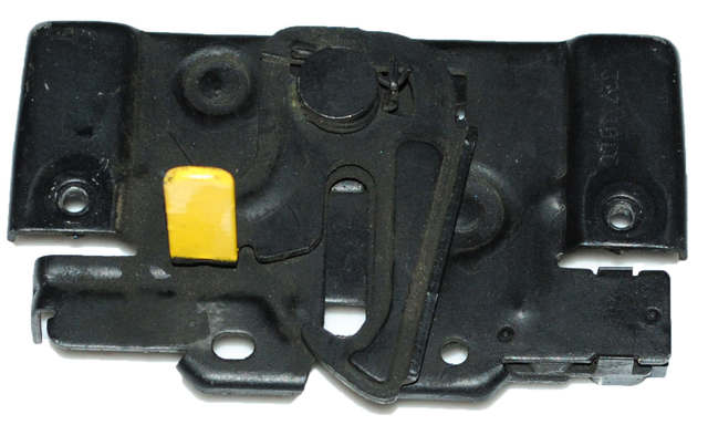 Замок крышки капота 1831520 FORD