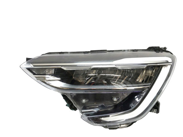 Вставка фары левой 260602566R RENAULT