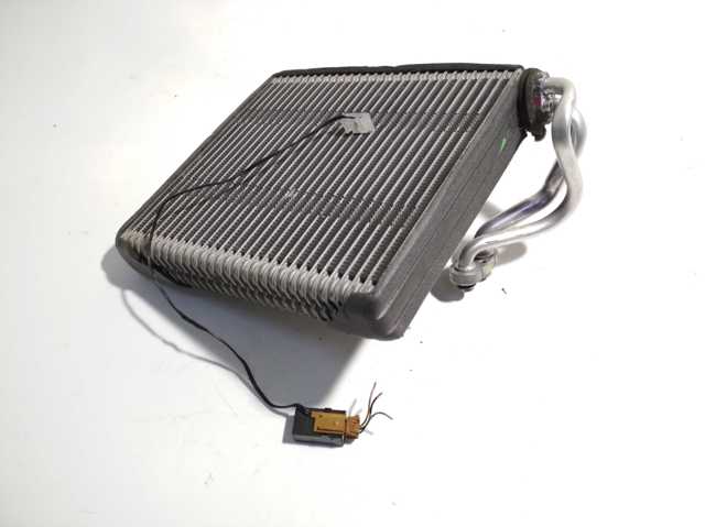 Охладитель воздуха 272801KB0A NISSAN