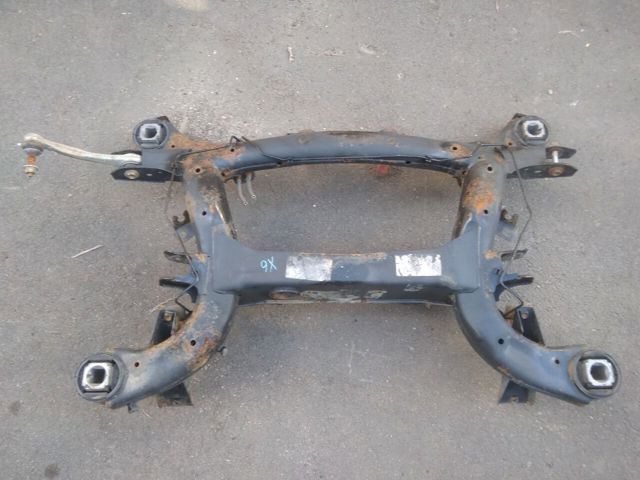 Балка задняя 33316780844 BMW
