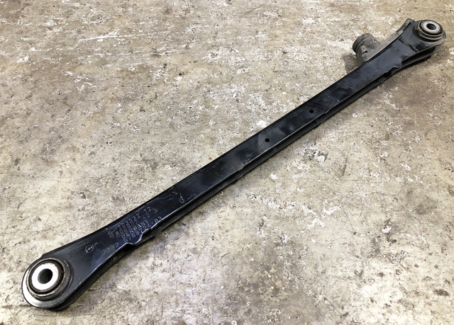 BMW 33326768724 Поперечный рычаг задней подвески в наличии Черновцы