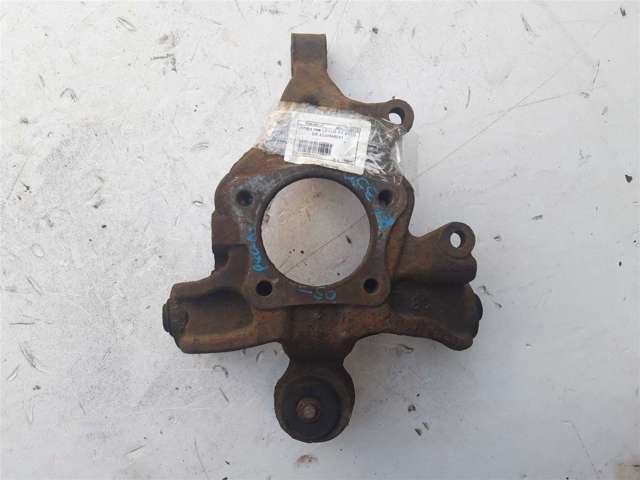 Кулак поворотный левый 4230548031 TOYOTA