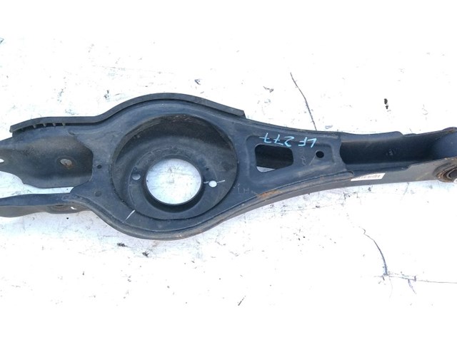 Балансир задний нижний, левый 55210C1500 HYUNDAI