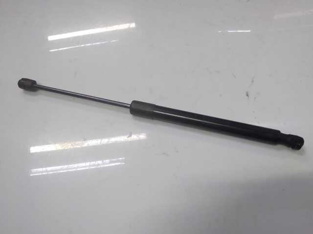 Амортизатор двери багажника Volkswagen Golf VI