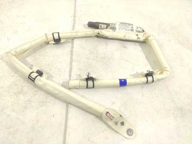 Шторка боковая правая 5K6880742F VAG