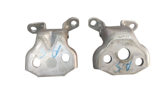 Петля двери передней правой 60079AG012 SUBARU
