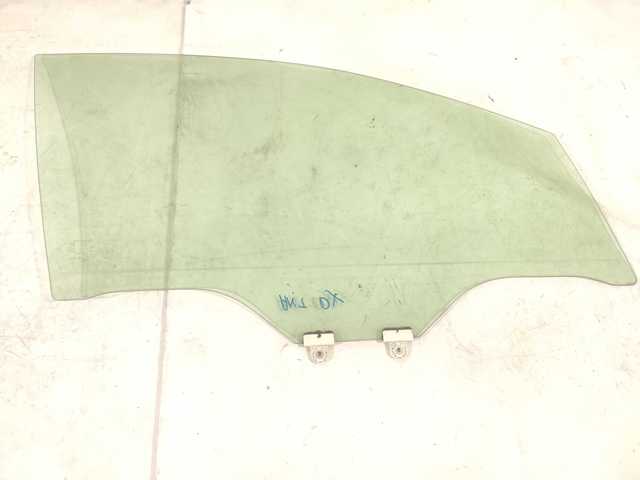 Стекло пассажирской двери 61011AL000 SUBARU