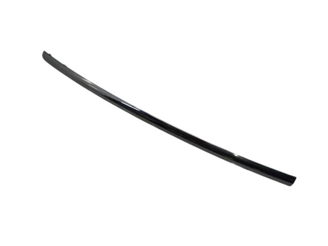 Молдинг бампера переднего, центральный 6400C962 MITSUBISHI