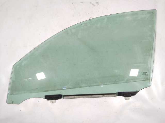 Стекло водительской двери 6810242160 TOYOTA