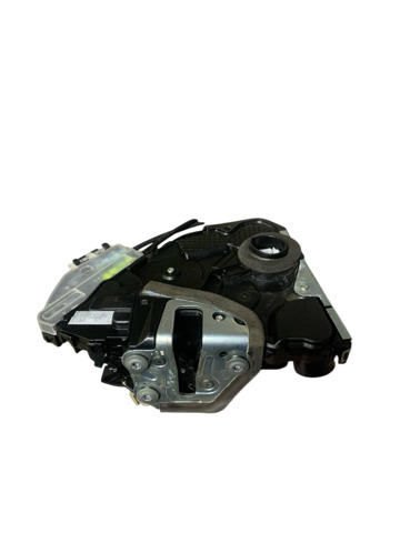 Замок передней пассажирской двери 6903048130 TOYOTA