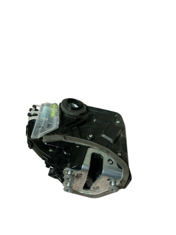 Замок задней двери, правой 6905048080 TOYOTA