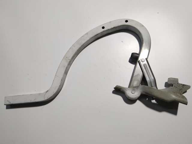 Крепление крышки багажника 79220F2000 HYUNDAI
