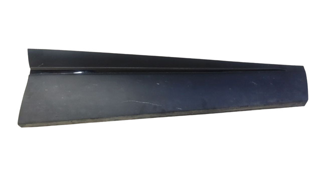 Накладка двери передней правой 801866890R RENAULT