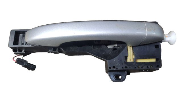 Держатель наружной ручки двери, левых дверей 806079016R RENAULT