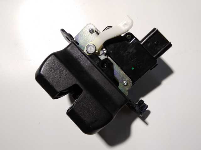 Замок и ручка двери задка 81230D3100 HYUNDAI