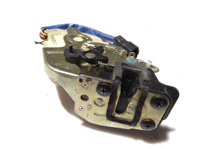 Замок задней двери, правой 814203E010 HYUNDAI