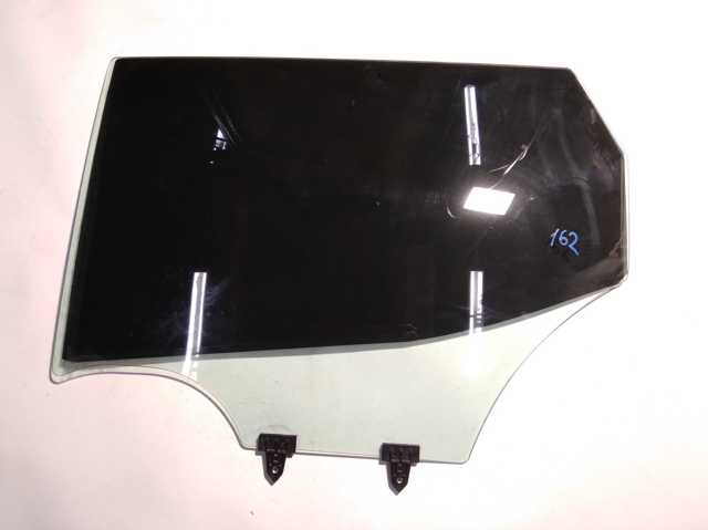 Стекло двери задней левой 823014EA0A NISSAN