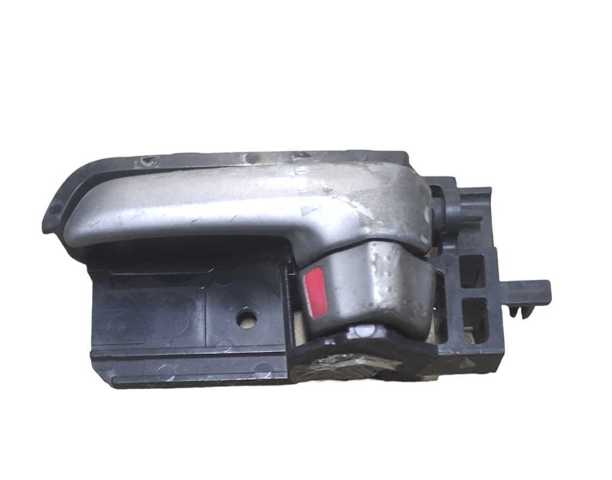 Ручка двери задней внутренняя левая 8313063J20FC6 SUZUKI