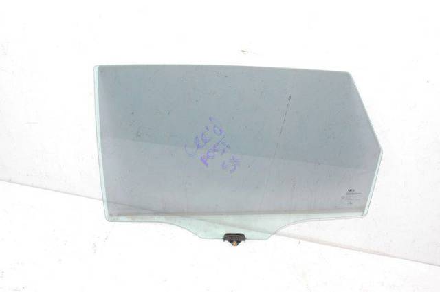 Стекло задней двери, левой 834111H010 HYUNDAI