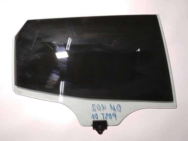 Стекло задней двери, правой 834202W010 HYUNDAI