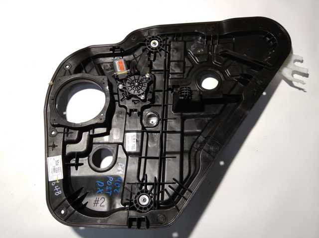 Моторчик стеклоподъемника двери задней, правой 834602W000 HYUNDAI