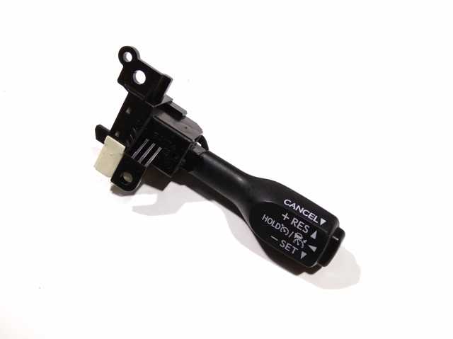Переключатель управления круиз контролем 8463247010 TOYOTA
