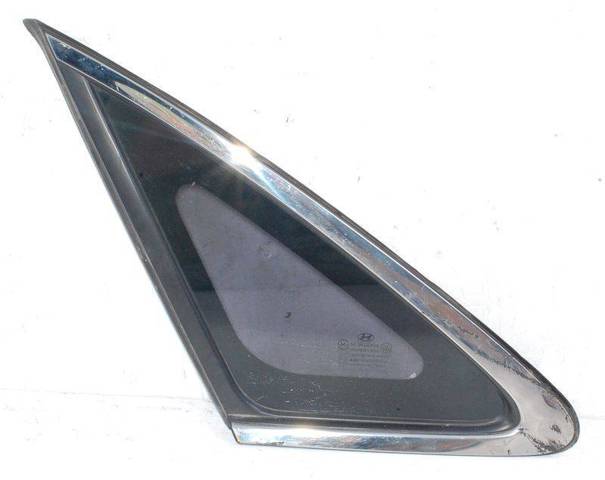 Стекло багажного отсека, левое 878103L010 HYUNDAI