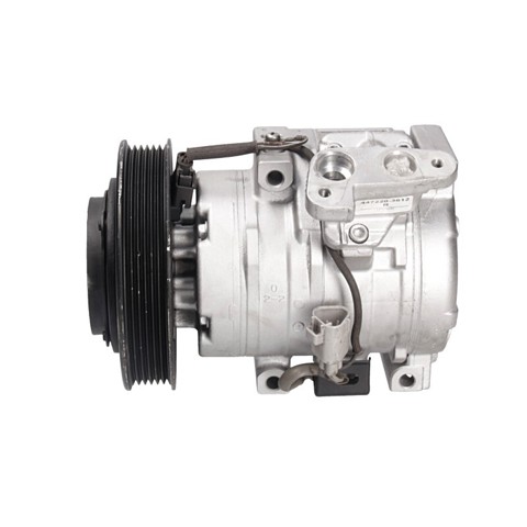 Компрессор кондиционера 8832063010 TOYOTA
