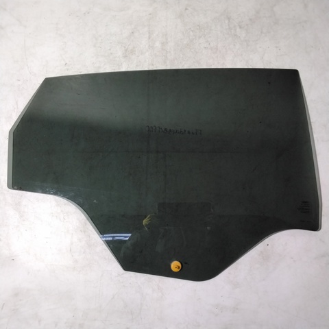 Окно задней двери 8A61A25712BB FORD