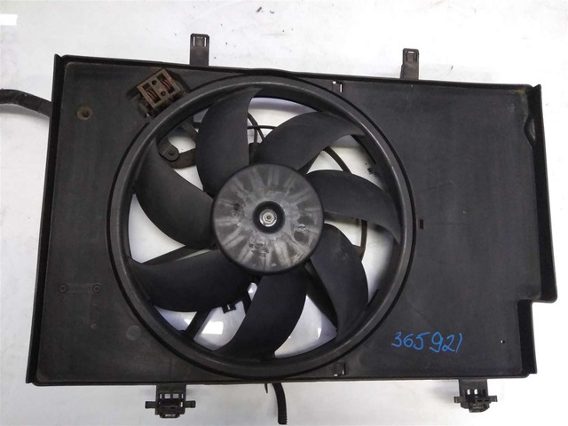 Вентилятор основного радіатора d345 7 лопатей 2 піна ford fiesta 09-17 8V518C607CL