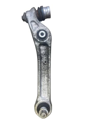 Нижний правый рычаг передней подвески 8W0407156A VAG