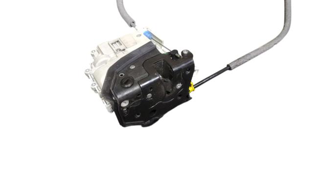 Замок двери задней левой 8X0839015E VAG