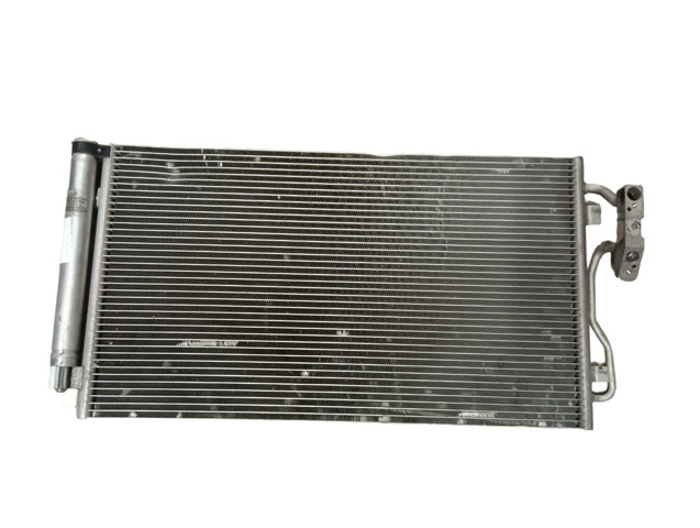 Конденсер 9218121 BMW