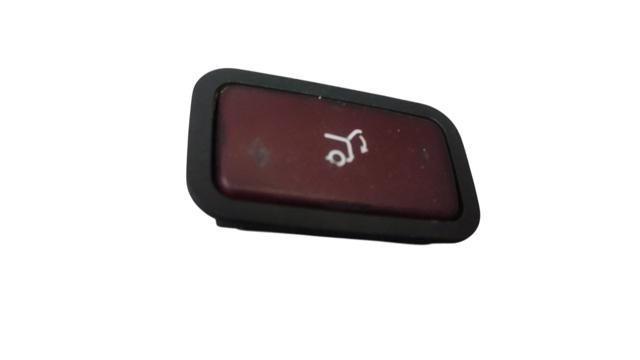 Кнопка привода замка третей/пятой двери A2118219551 MERCEDES