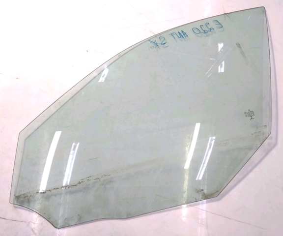 Стекло водительской двери A2127250510 MERCEDES
