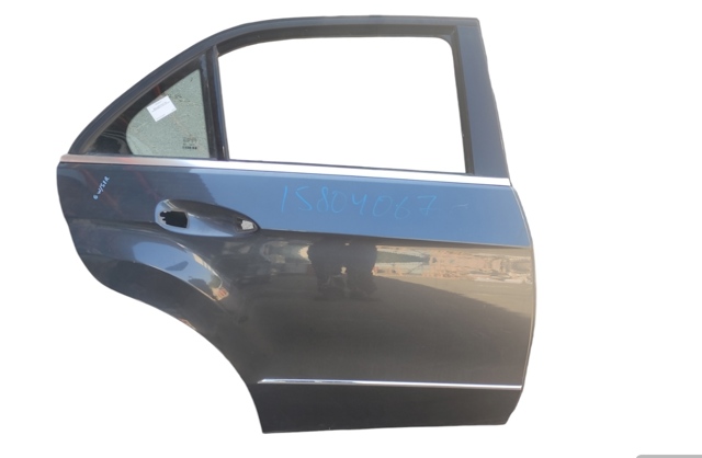 Дверь пассажирская задняя правая A2127300205 MERCEDES