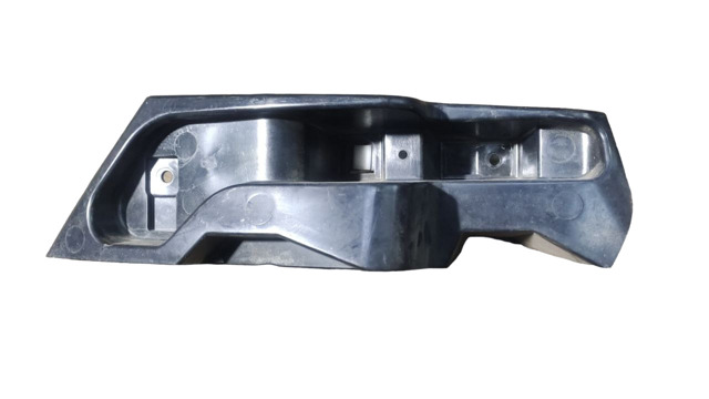 Крепление бамера левое DS7317E851AA FORD